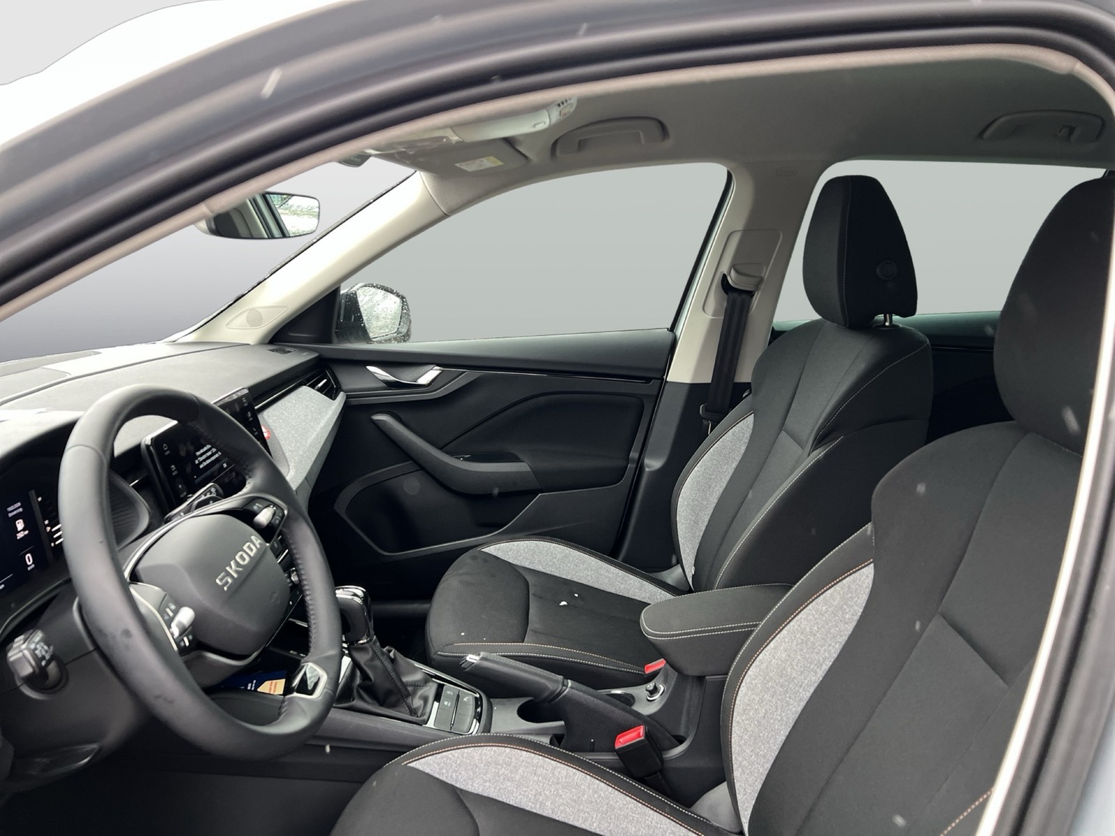 Skoda Kamiq 1.0 TOUR BLACKPACKAGE CAM NAVI MATRIX