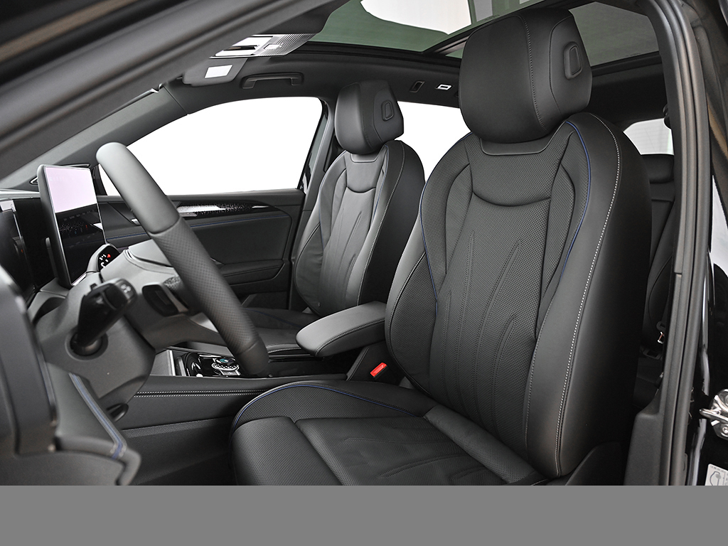 Volkswagen Tiguan 2.0 R-LINE 4X4 NEUESMODELL LEDER PANO 20Z