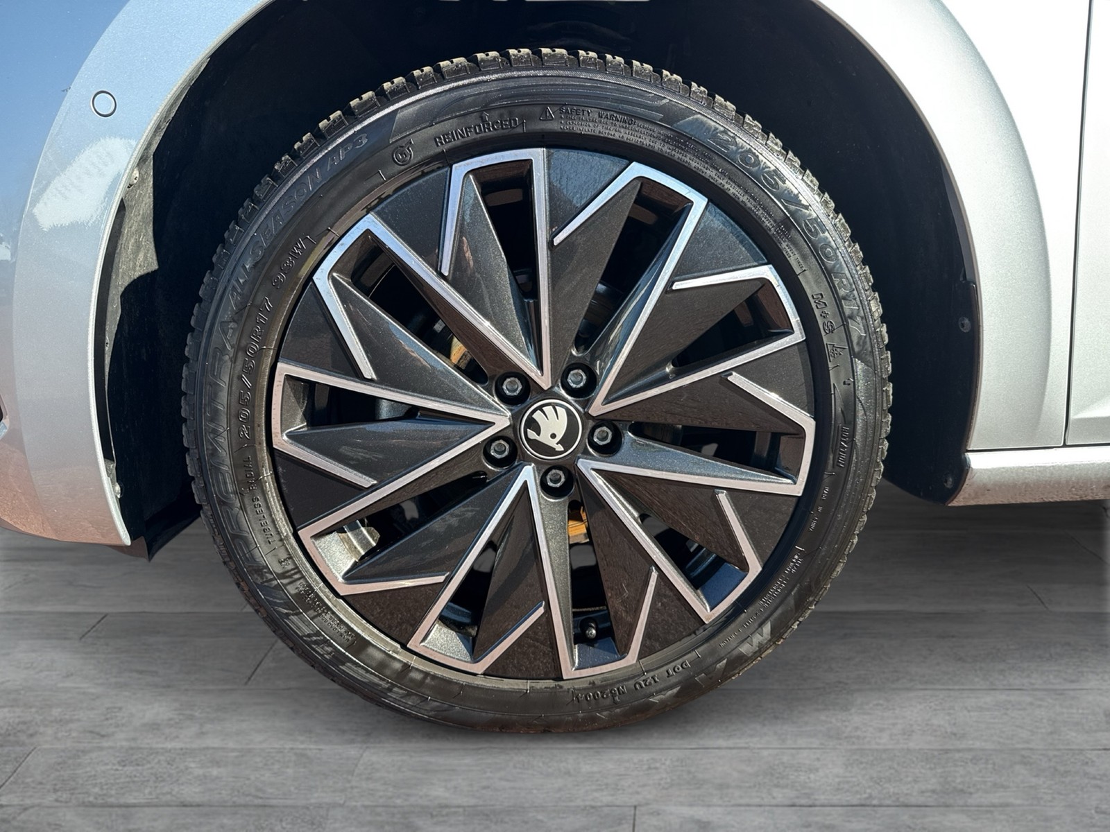 Skoda Scala 1.0 TOUR BLACKPACKAGE PANO AHK CAM ACC NAVI