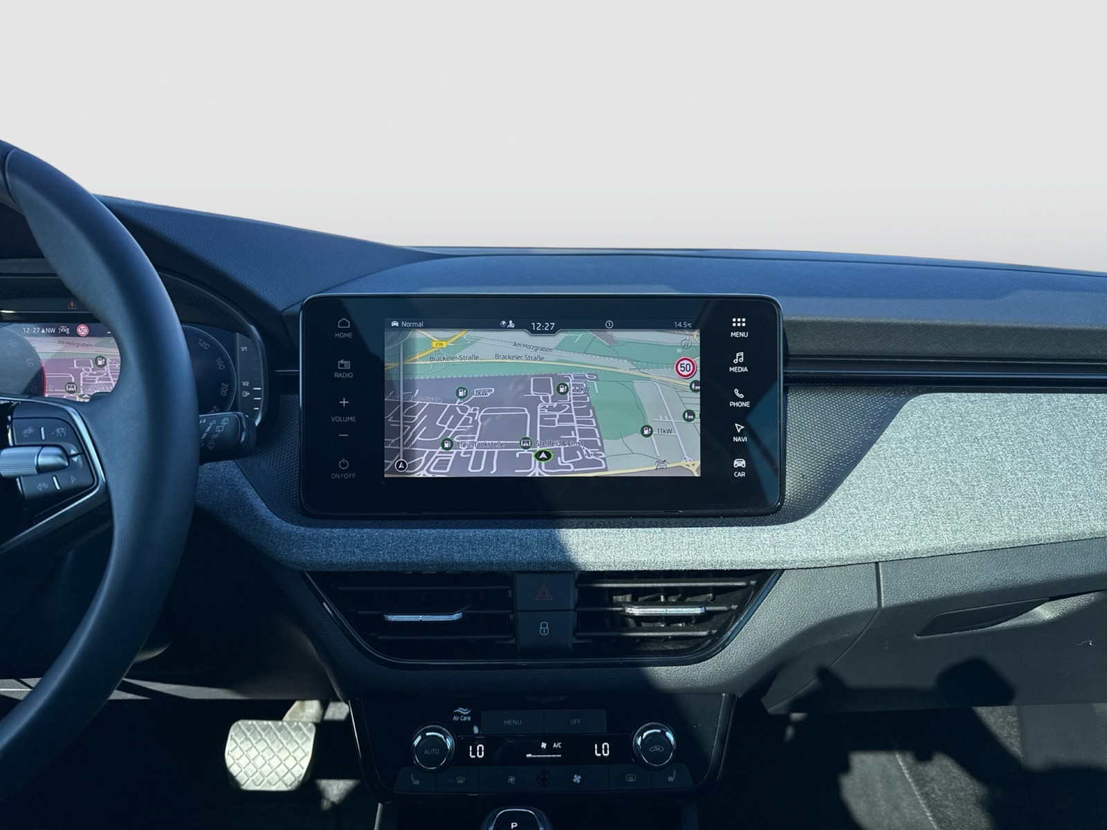 Skoda Scala 1.0 TOUR BLACKPACKAGE PANO AHK CAM ACC NAVI