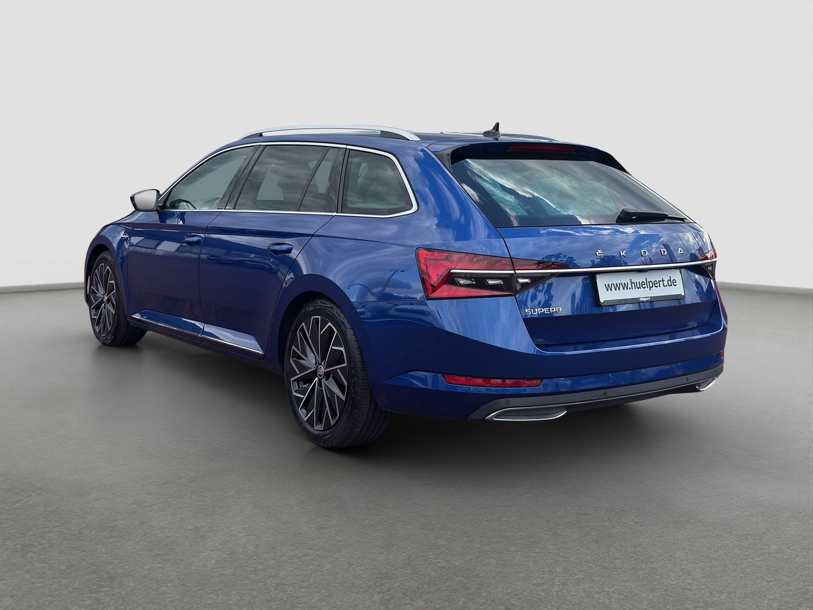 Skoda Superb Combi 2.0 L&K LEDER PANO CAM ACC LM18 NAVI