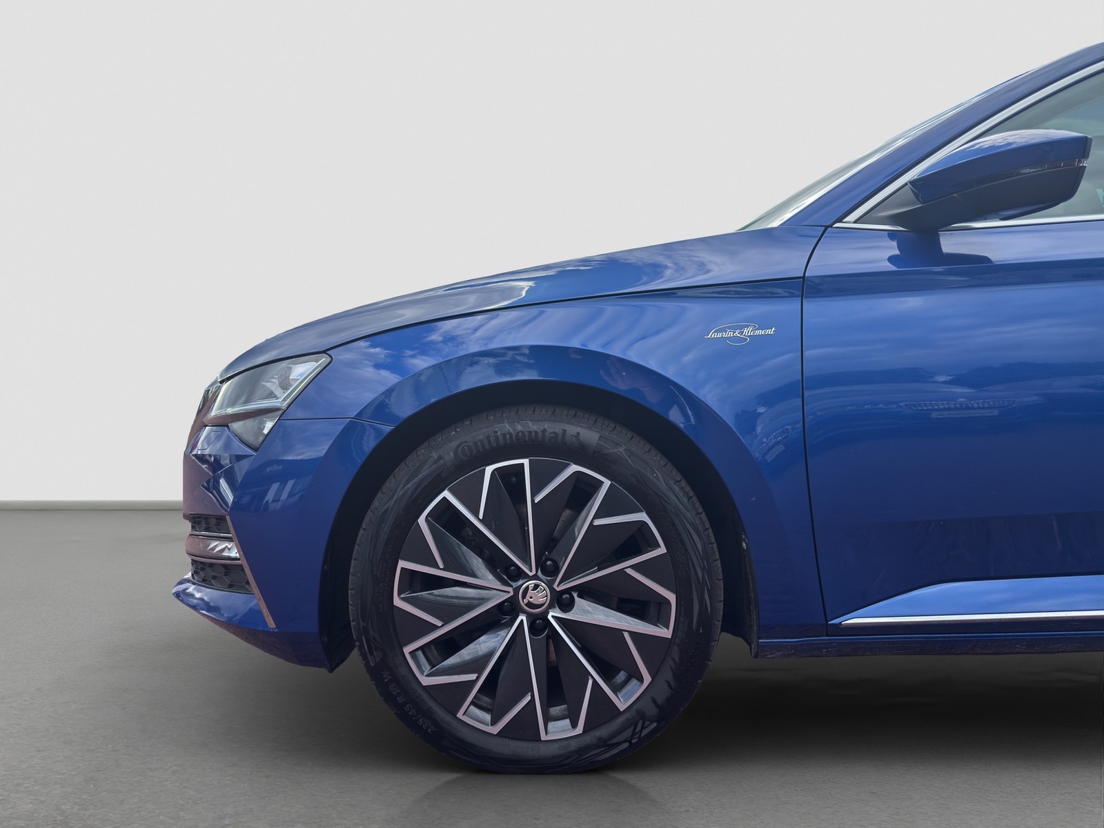 Skoda Superb Combi 2.0 L&K LEDER PANO CAM ACC LM18 NAVI