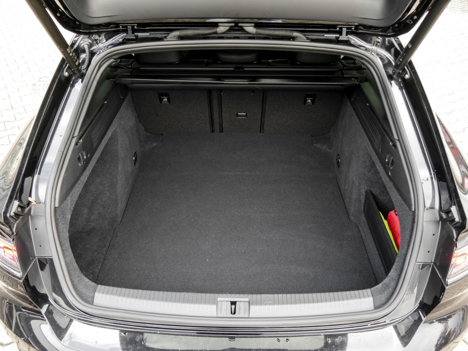 Volkswagen Arteon Shooting Brake 2.0 R-LINE ACC LM18 NAVI