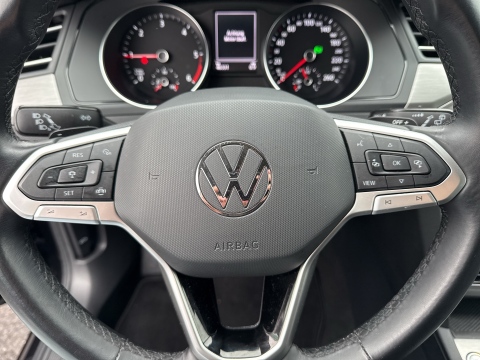 Volkswagen Passat Variant 2.0 CAM ACC ALU NAVI SITZHEIZUNG