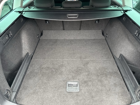 Volkswagen Passat Variant 2.0 CAM ACC ALU NAVI SITZHEIZUNG