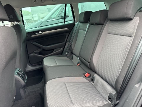 Volkswagen Passat Variant 2.0 CAM ACC ALU NAVI SITZHEIZUNG