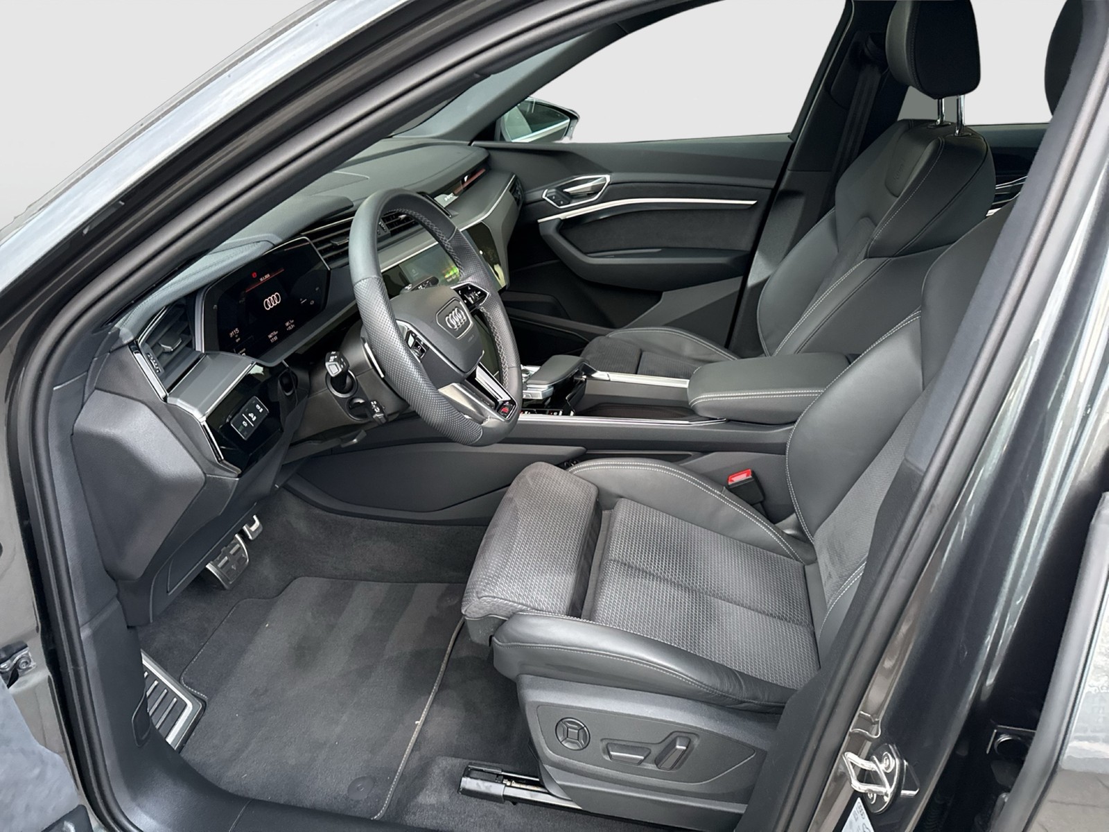 Audi Q8 e-tron Sportback 55 Qu. S LINE AHK ASSISTENZ+