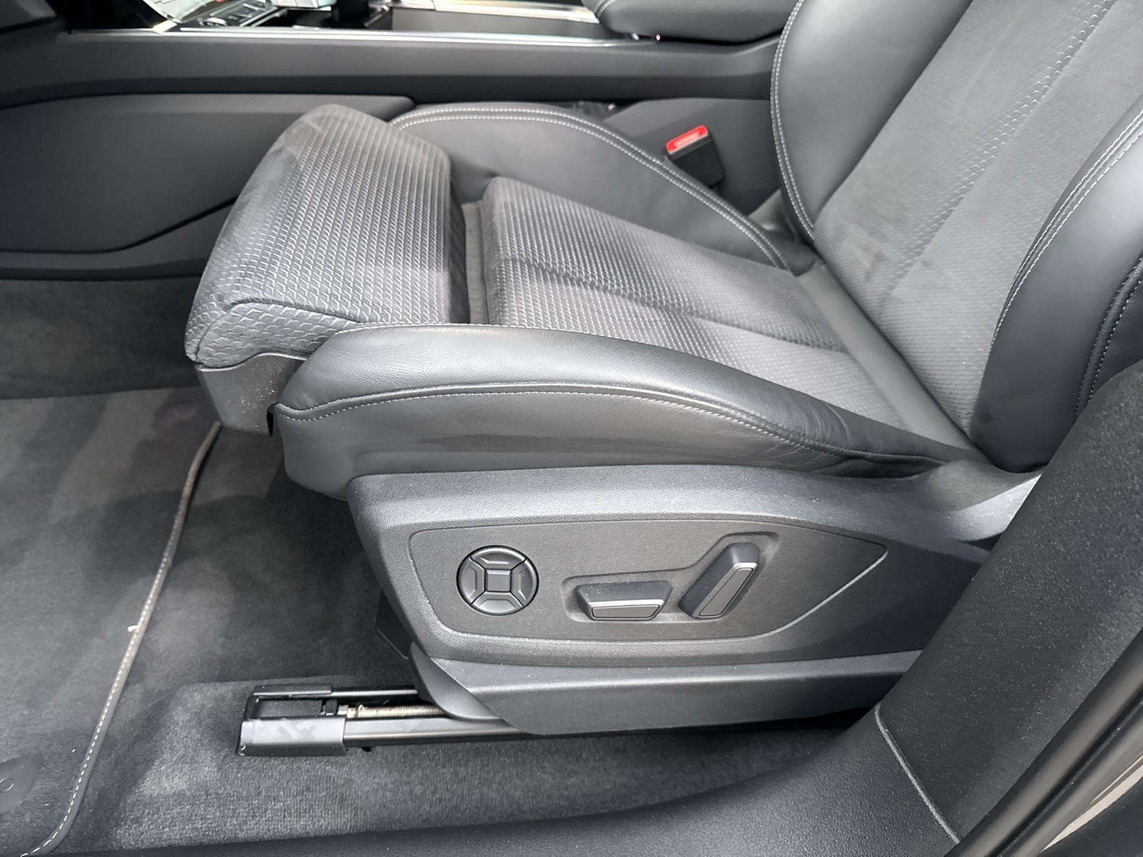 Audi Q8 e-tron Sportback 55 Qu. S LINE AHK ASSISTENZ+