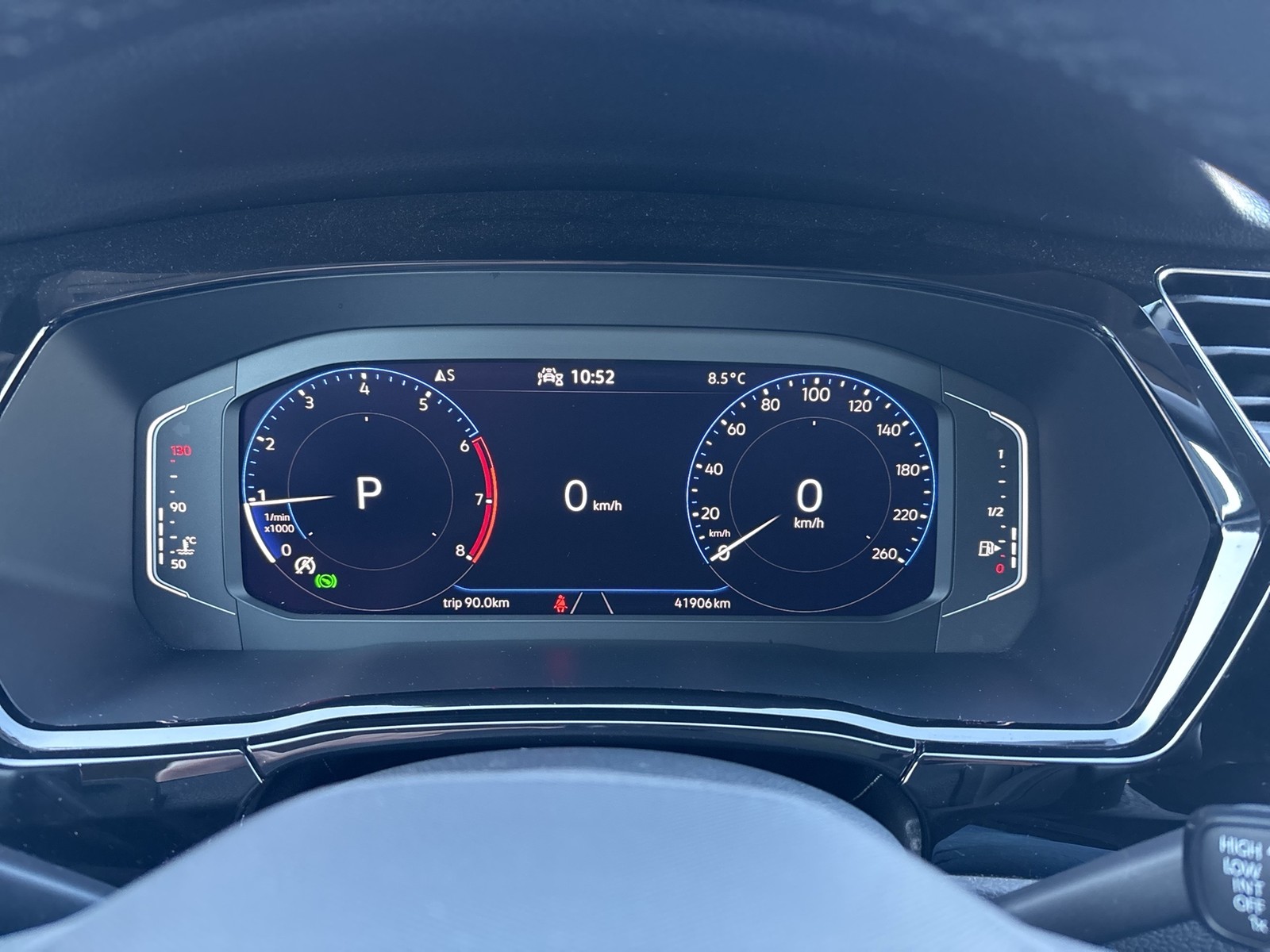 Volkswagen Touran 1.5 HIGHLINE AHK CAM ACC LM17 NAVI SITZHZ