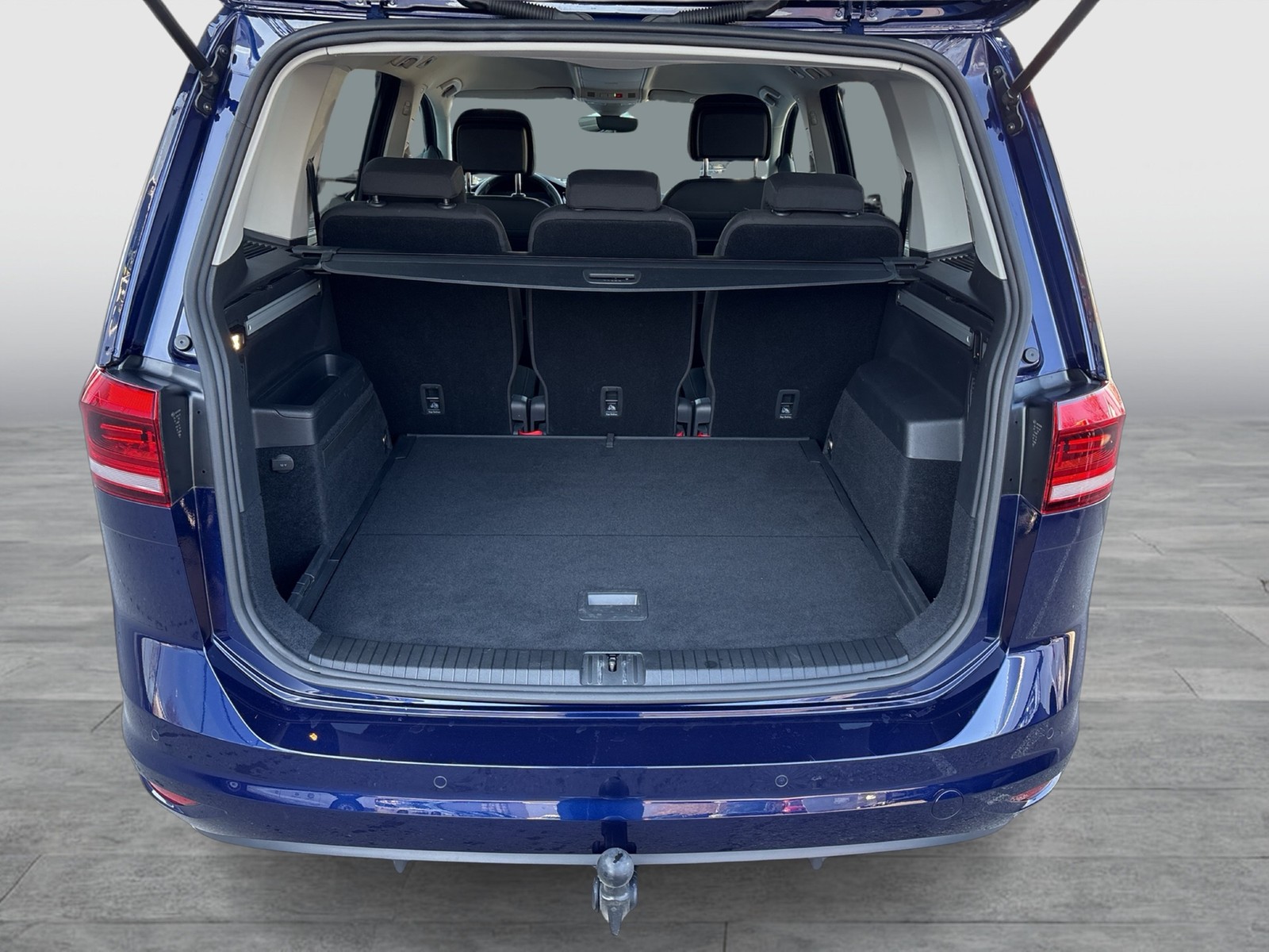 Volkswagen Touran 1.5 HIGHLINE AHK CAM ACC LM17 NAVI SITZHZ