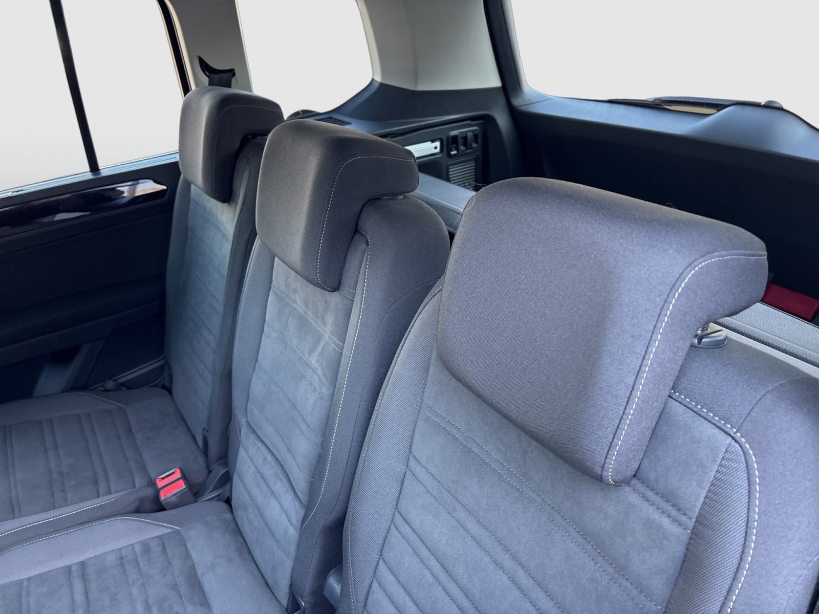 Volkswagen Touran 1.5 HIGHLINE AHK CAM ACC LM17 NAVI SITZHZ