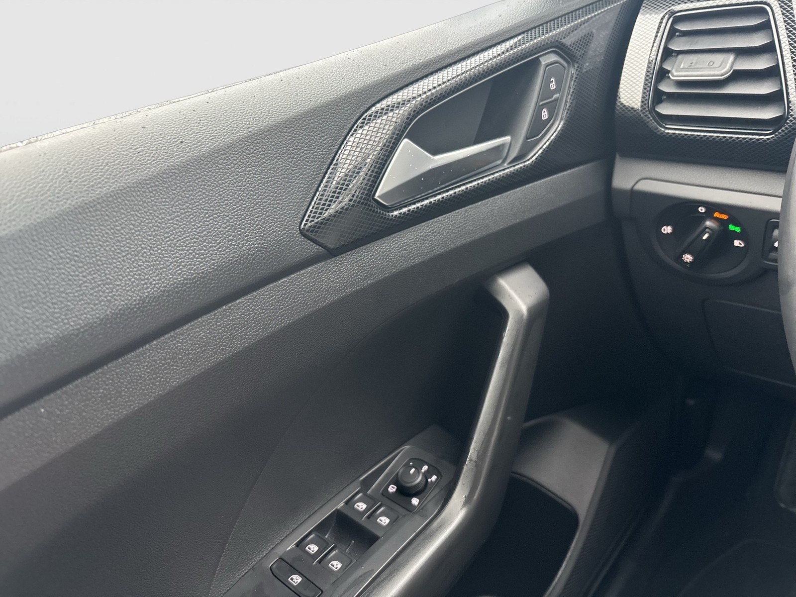 Volkswagen T-Cross 1.0 LIFE ACC NAVI ALU SITZHEIZUNG LED