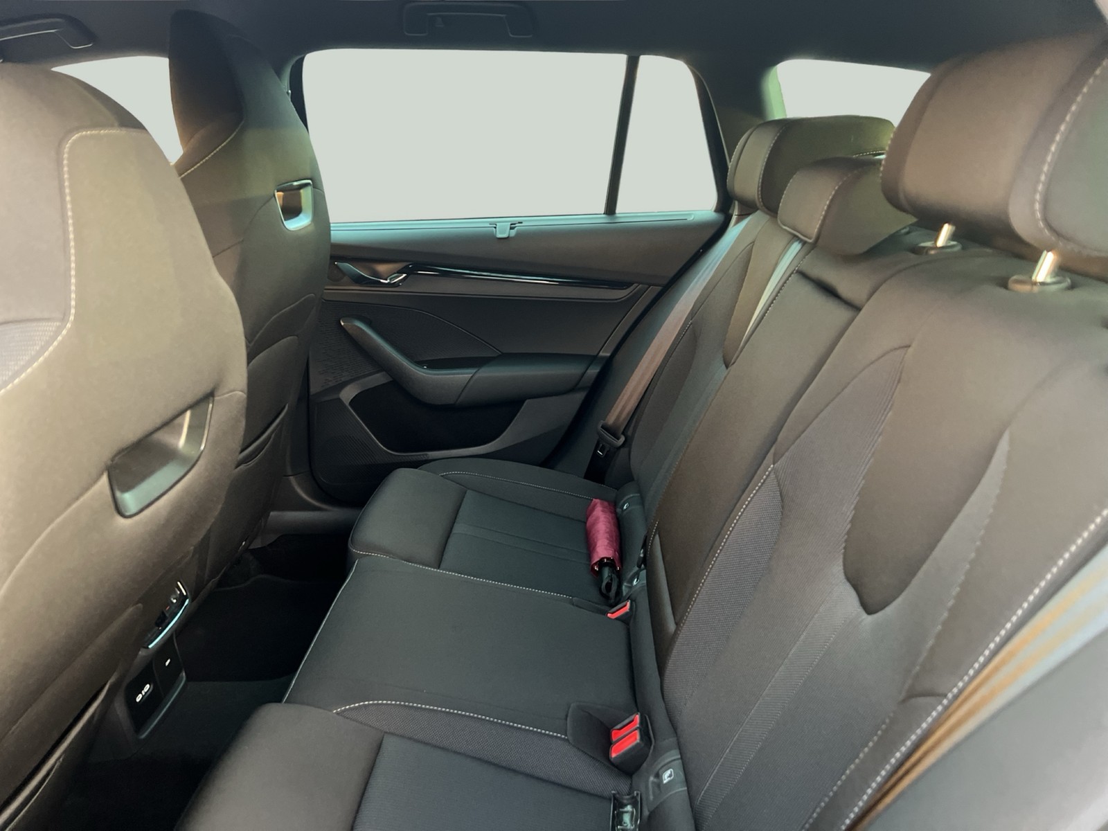 Skoda Octavia Combi 1.4 iV SPORTLINE AHK CAM ACC LM18