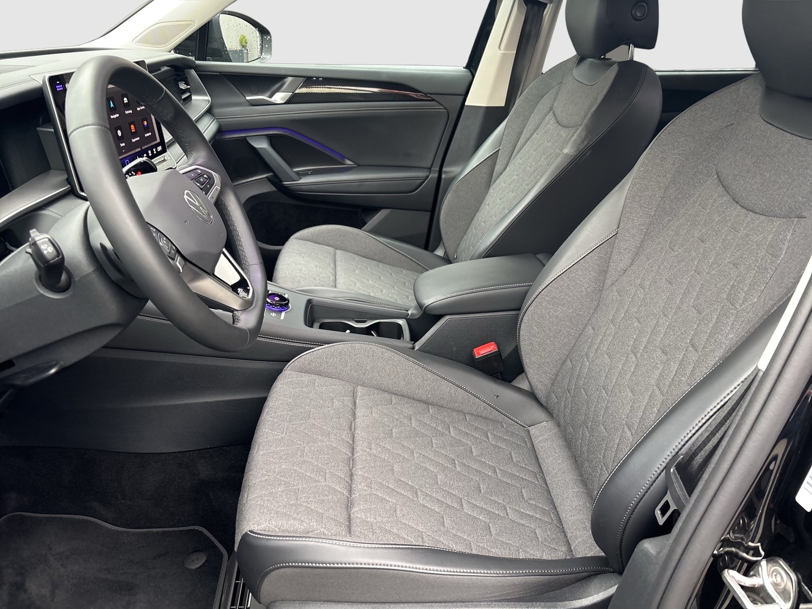 Volkswagen Tayron 1.5 eTSI LIFE 7SITZE AHK 360CAM LM18 NAVI