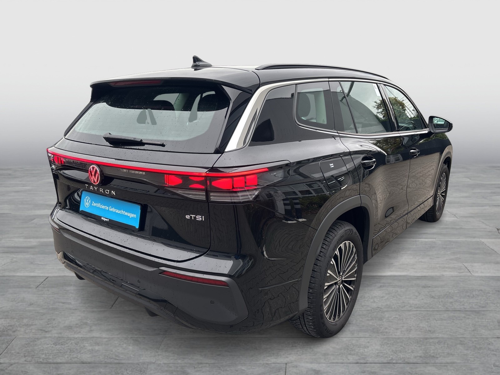 Volkswagen Tayron 1.5 eTSI LIFE 7SITZE AHK 360CAM LM18 NAVI