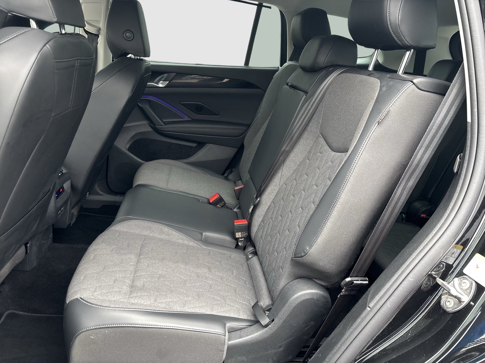 Volkswagen Tayron 1.5 eTSI LIFE 7SITZE AHK 360CAM LM18 NAVI