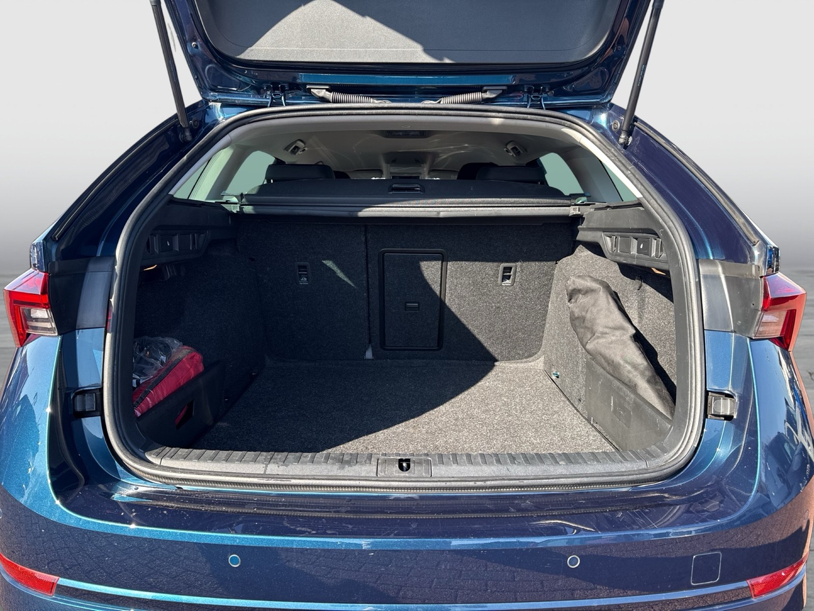 Skoda Octavia Combi 2.0 TOUR ACC NAVI LM17 CARPLAY