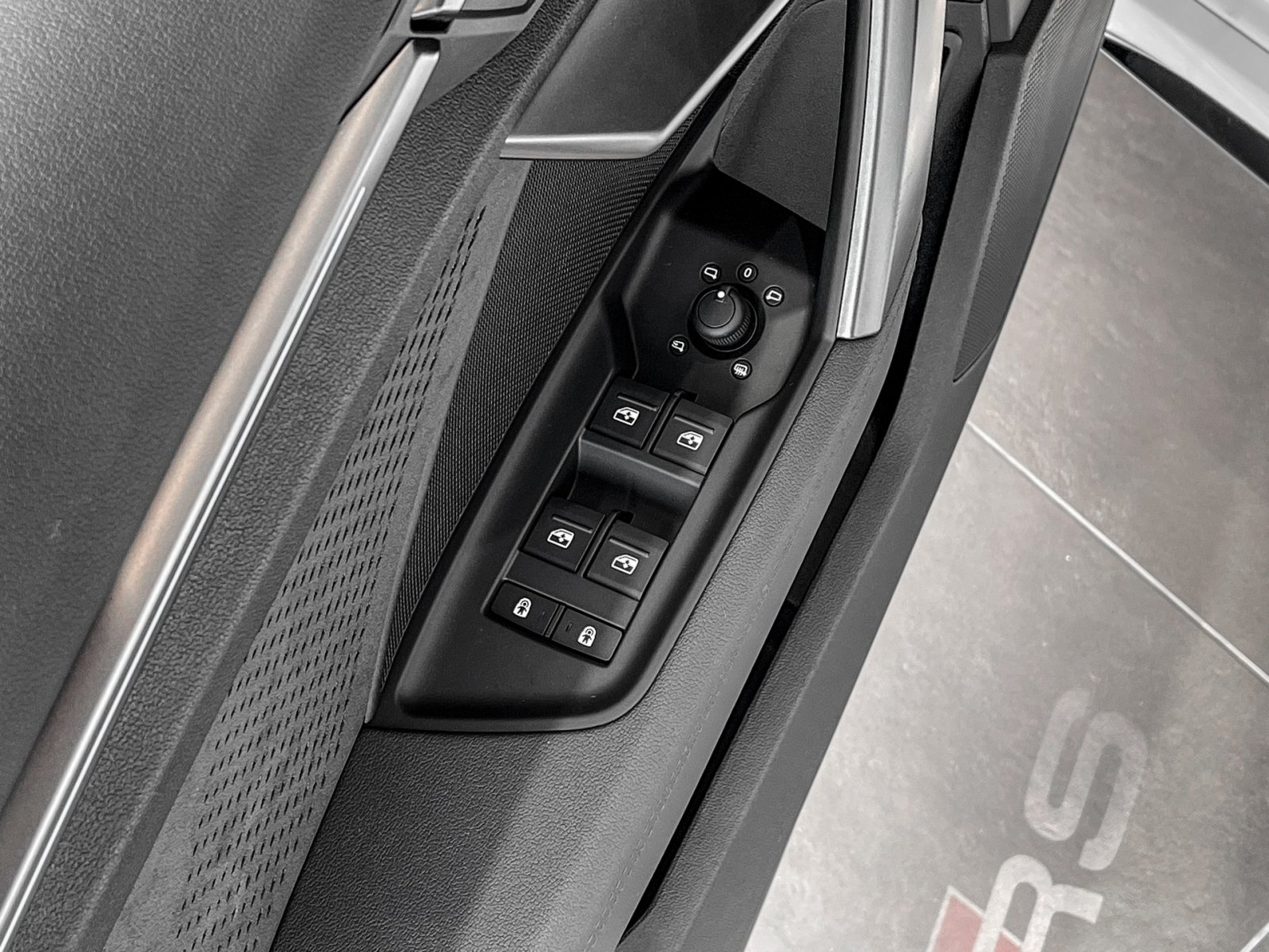 Audi RS3 Limousine RS-SPORTABGASANLAGE MATRIXLED LM19