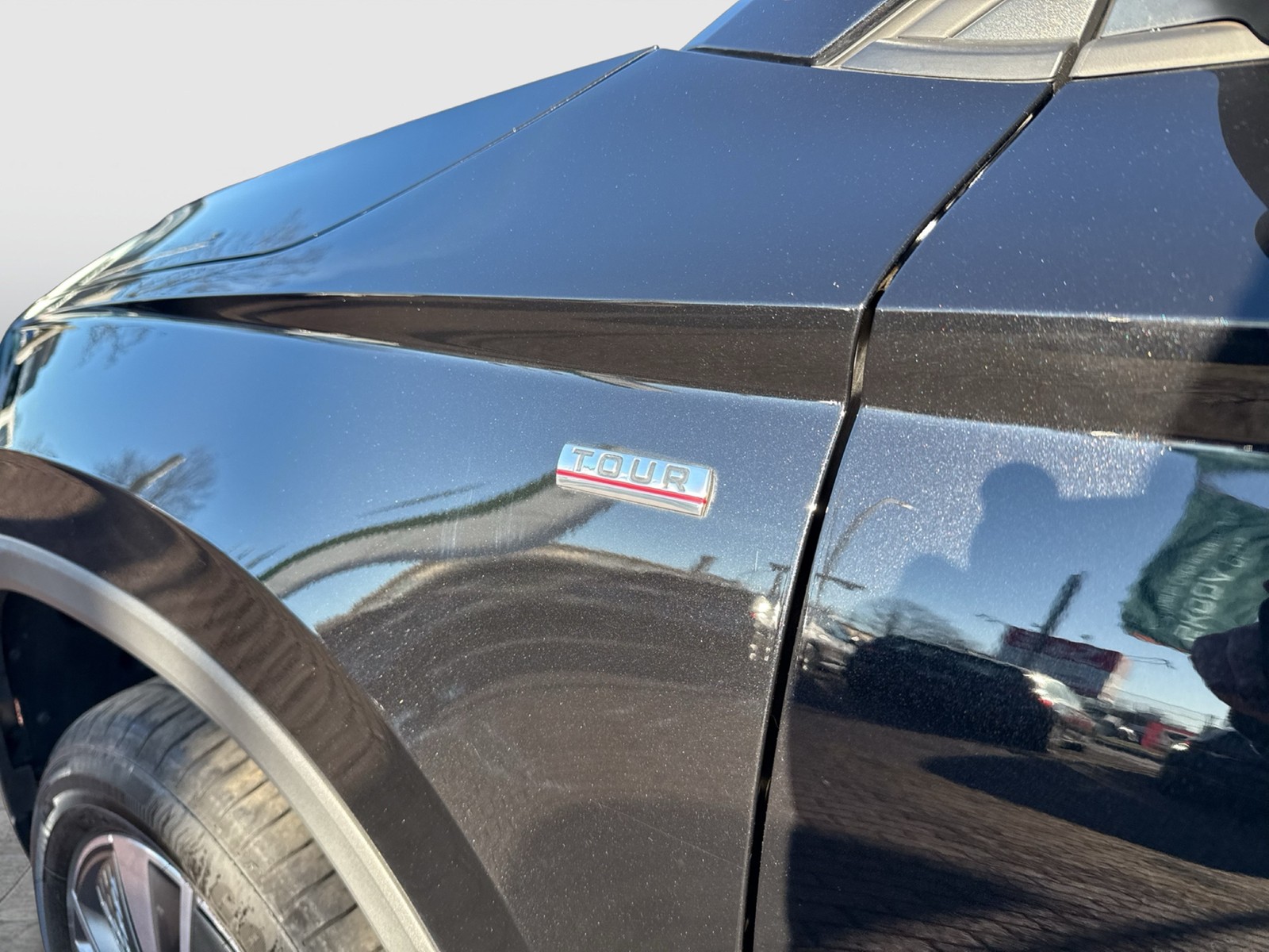 Skoda Karoq 1.0 TOUR AHK KAMERA NAVI ALU CARPLAY SITZHZ.