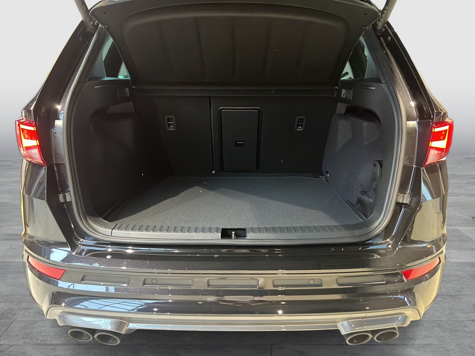 Cupra Ateca VZ TRIBE EDITION DSG 4x4 AHK eKLAPPE