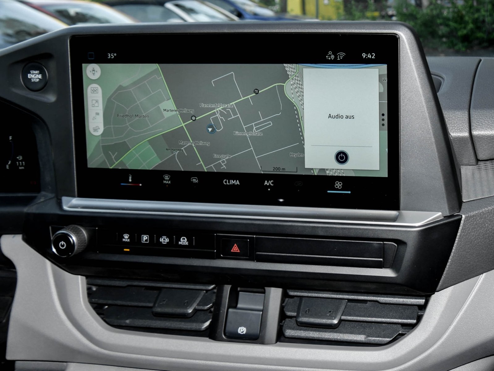 Volkswagen T7 Transporter KR 2,0 TDI KASTEN NAVI CAM AHK-VORB.