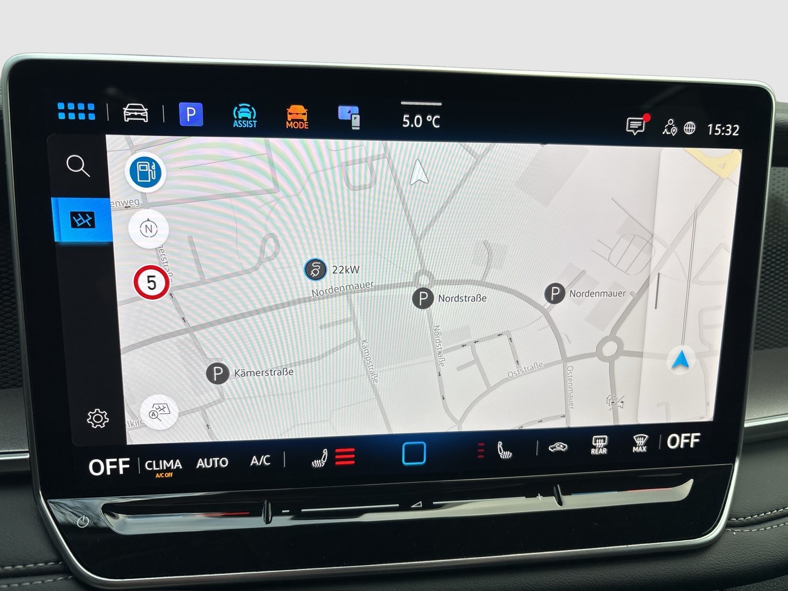 Volkswagen Tayron 2.0 LIFE 4X4 7SITZE AHK 360°CAM ACC LM18