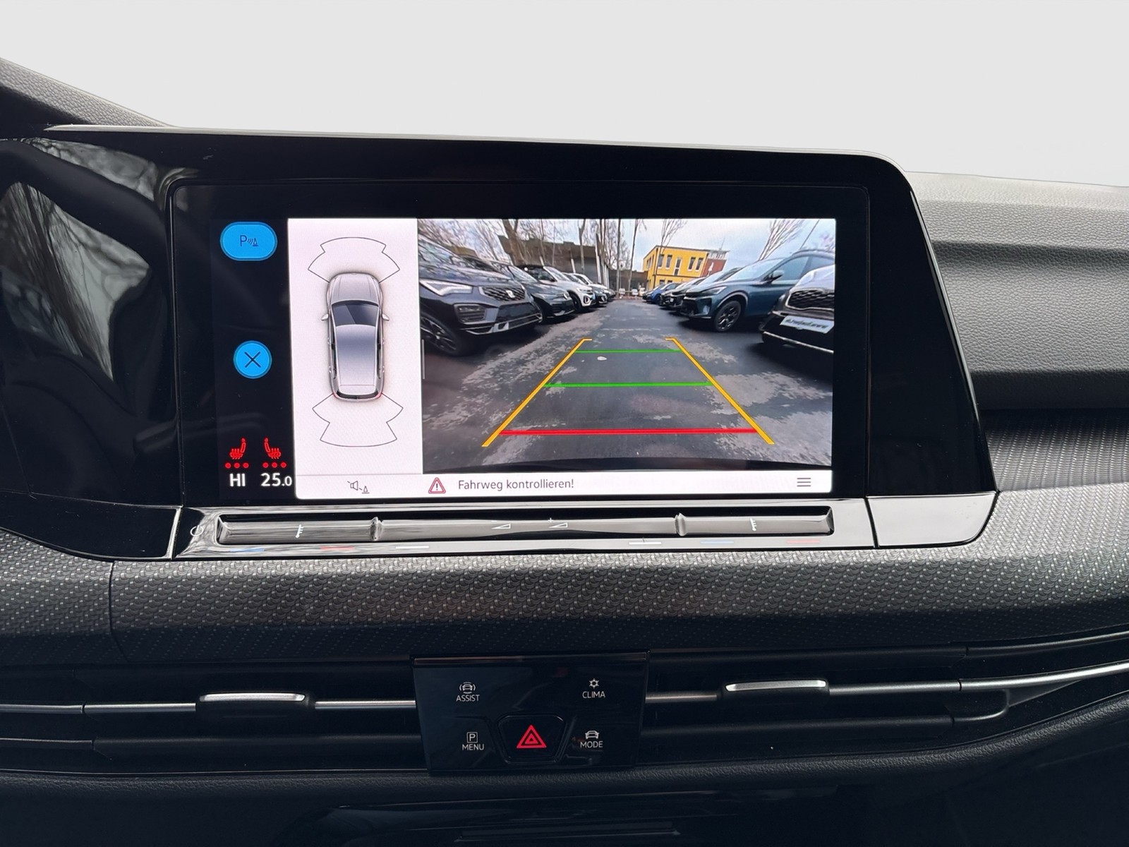 Volkswagen Golf VIII 1.5 eTSI R-LINE HARMAN KARDON CAM LM18