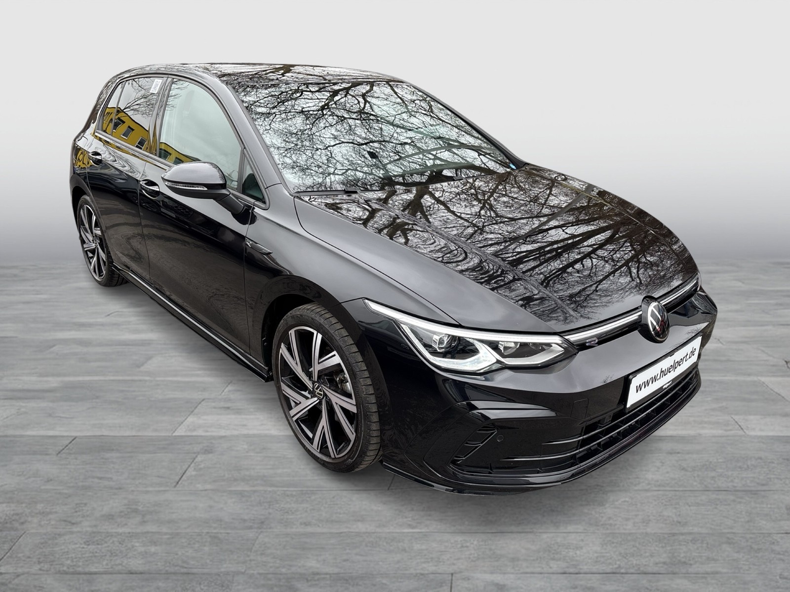 Volkswagen Golf VIII 1.5 eTSI R-LINE HARMAN KARDON CAM LM18