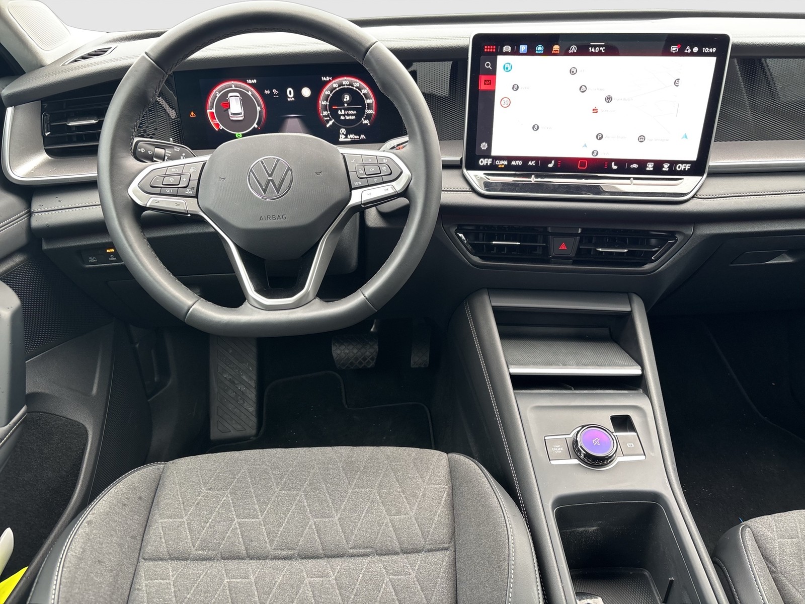 Volkswagen Tayron 2.0 LIFE 4X4 7SITZE AHK 360°CAM ACC LM18