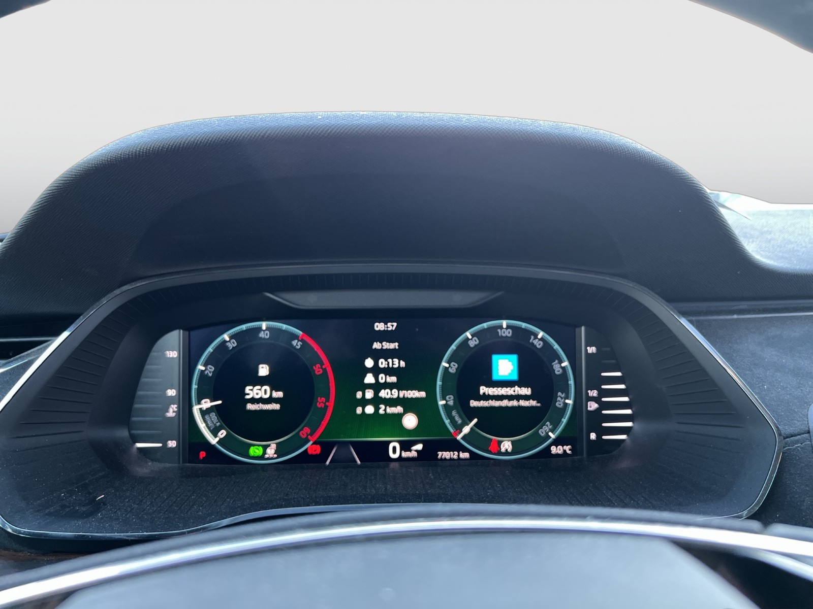 Skoda Octavia Combi 2.0 SCOUT 4X4 AHK ACC LM18 MATRIX