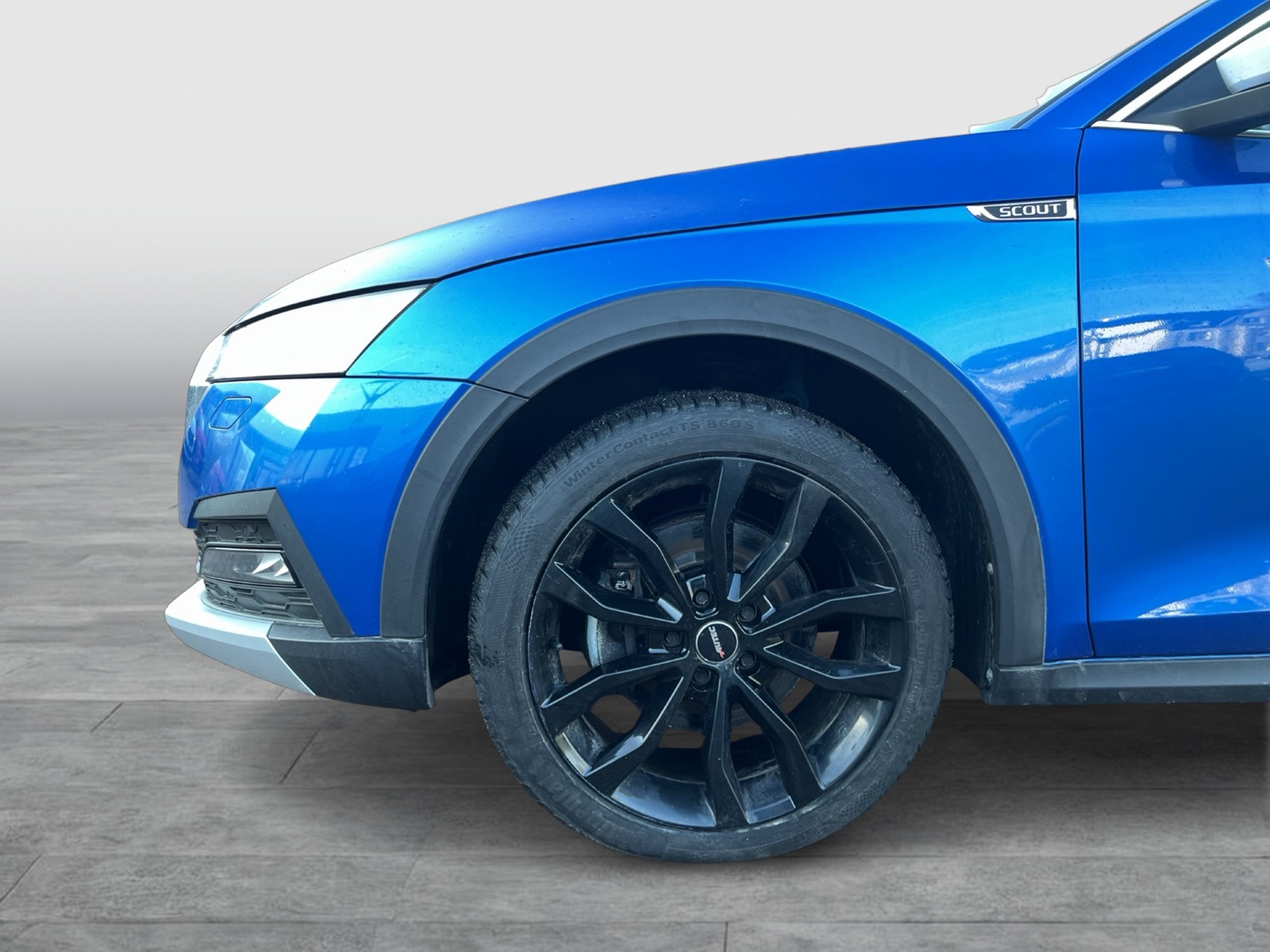 Skoda Octavia Combi 2.0 SCOUT 4X4 AHK ACC LM18 MATRIX