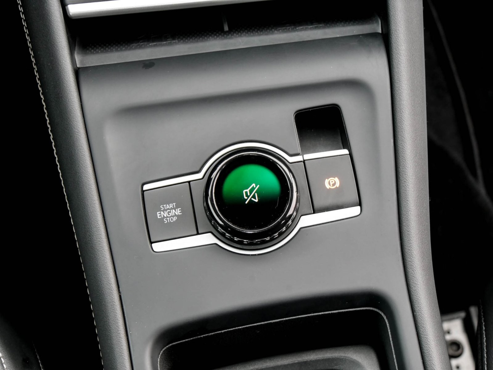 Volkswagen Tayron 2.0 LIFE 4X4 7SITZE AHK 360°CAM ACC LM18