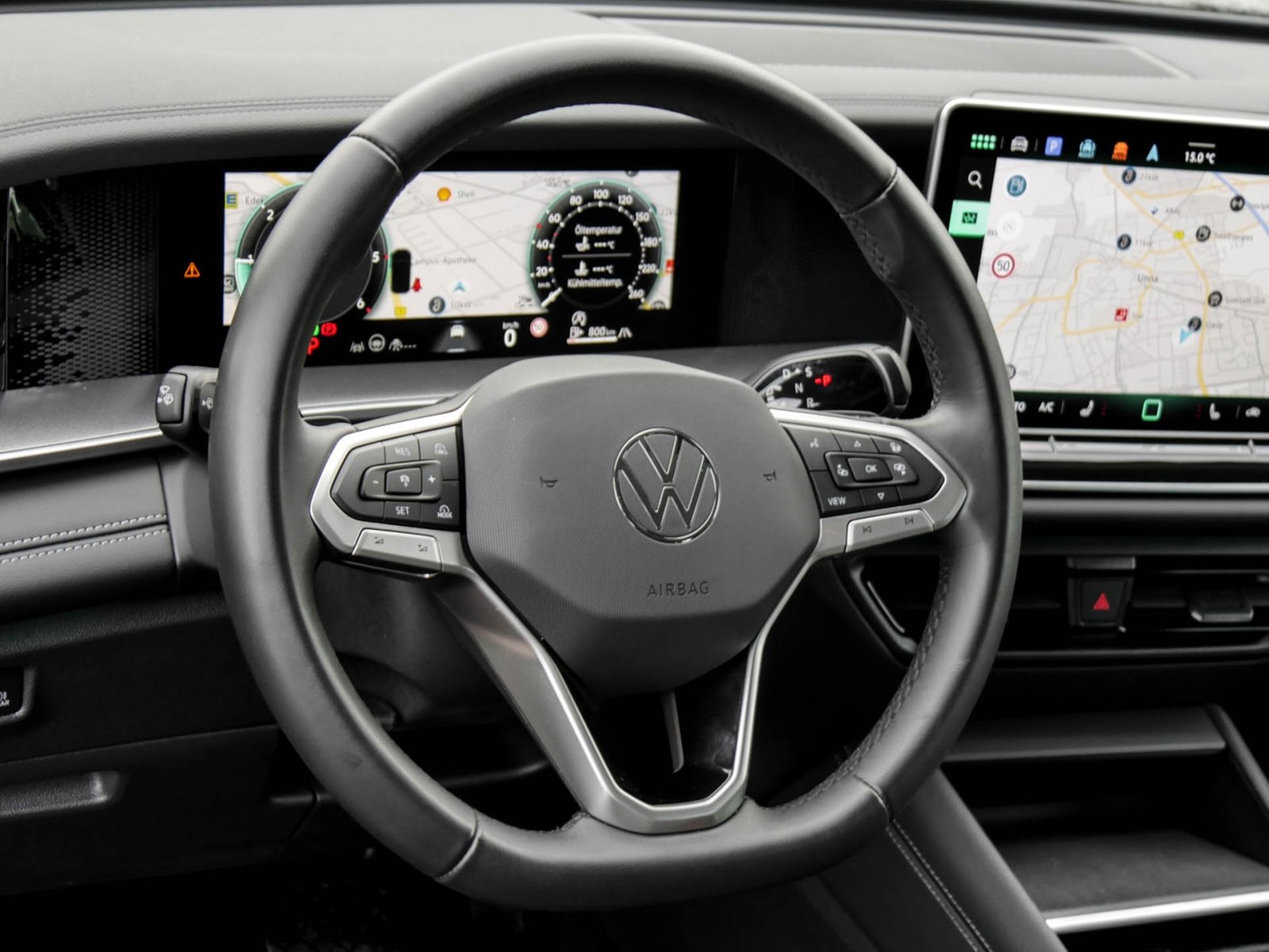 Volkswagen Tayron 2.0 LIFE 4X4 7SITZE AHK 360°CAM ACC LM18