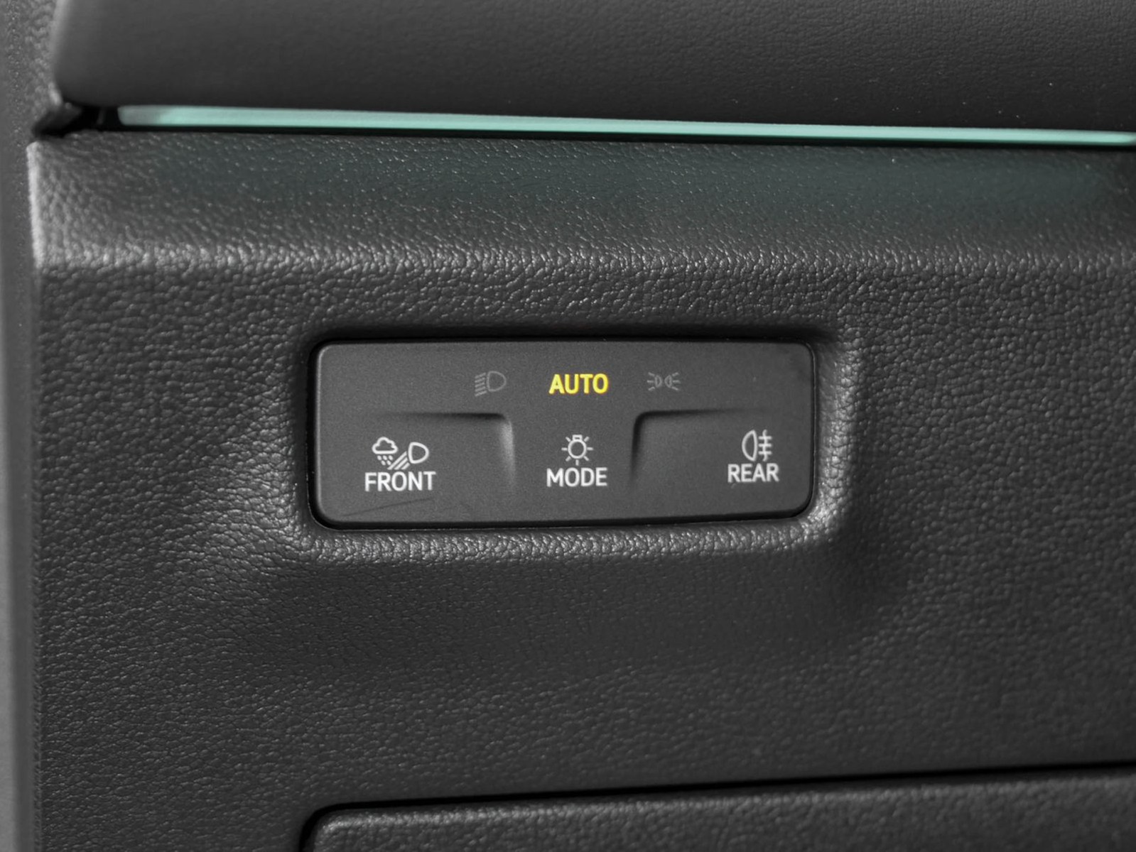 Volkswagen Tayron 2.0 LIFE 4X4 7SITZE AHK 360°CAM ACC LM18