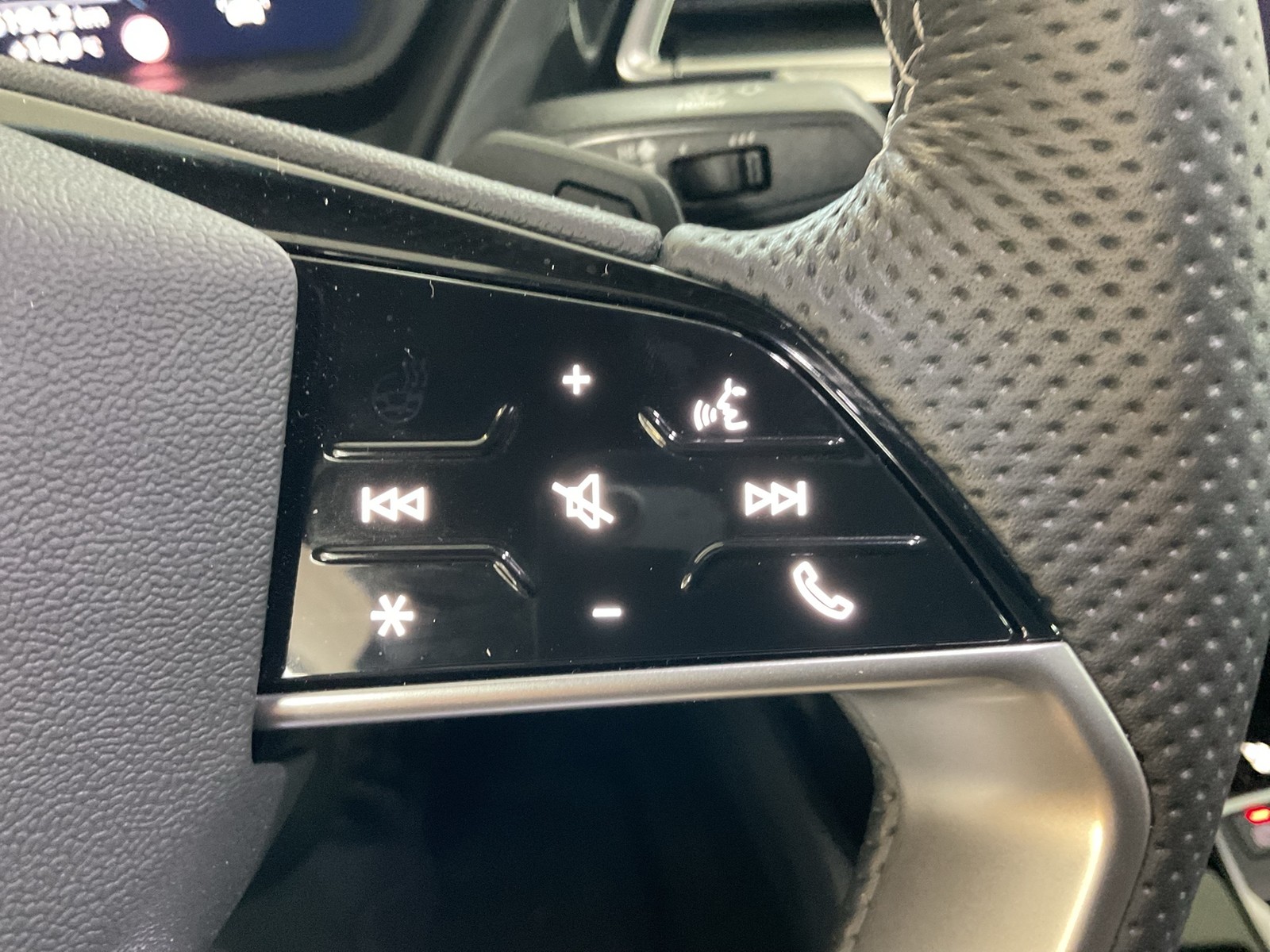 Audi Q4 e-tron Sportback 40 S LINE AHK CAM ACC LM20