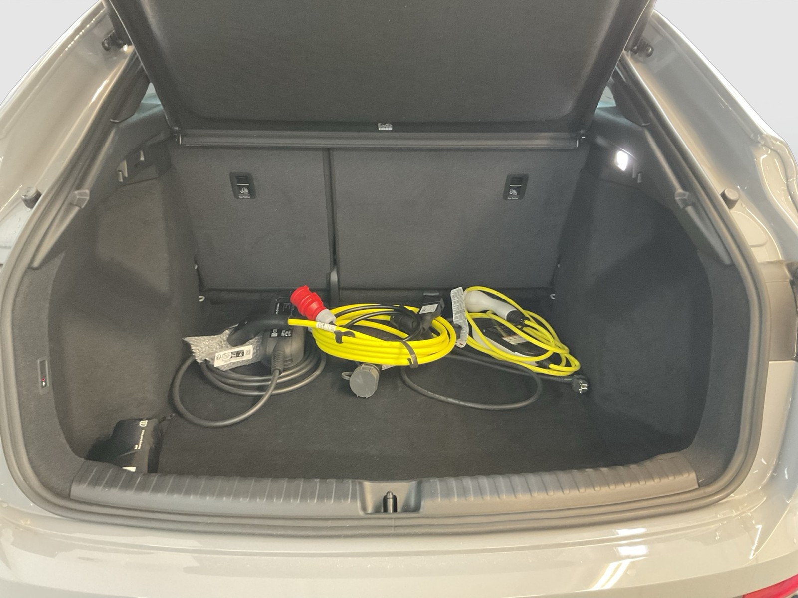 Audi Q4 e-tron Sportback 40 S LINE AHK CAM ACC LM20