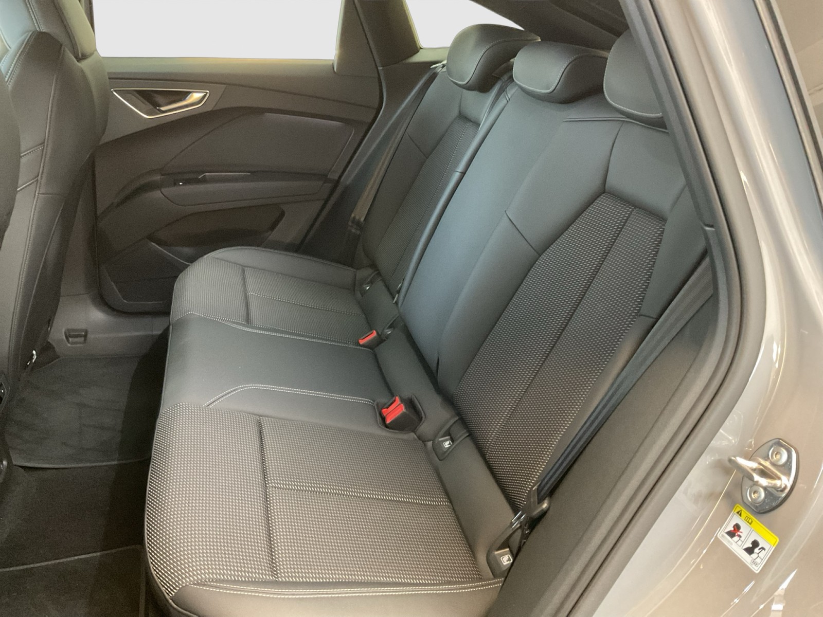 Audi Q4 e-tron Sportback 40 S LINE AHK CAM ACC LM20