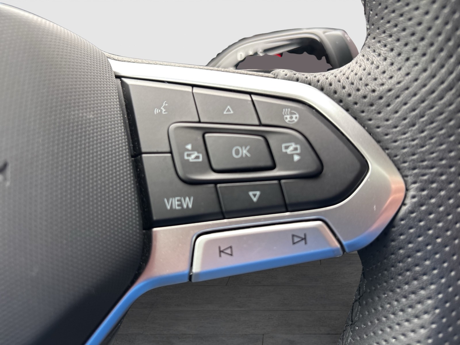 Volkswagen Passat Variant 2.0 R-LINE 4X4 NEUES MODELL PANO