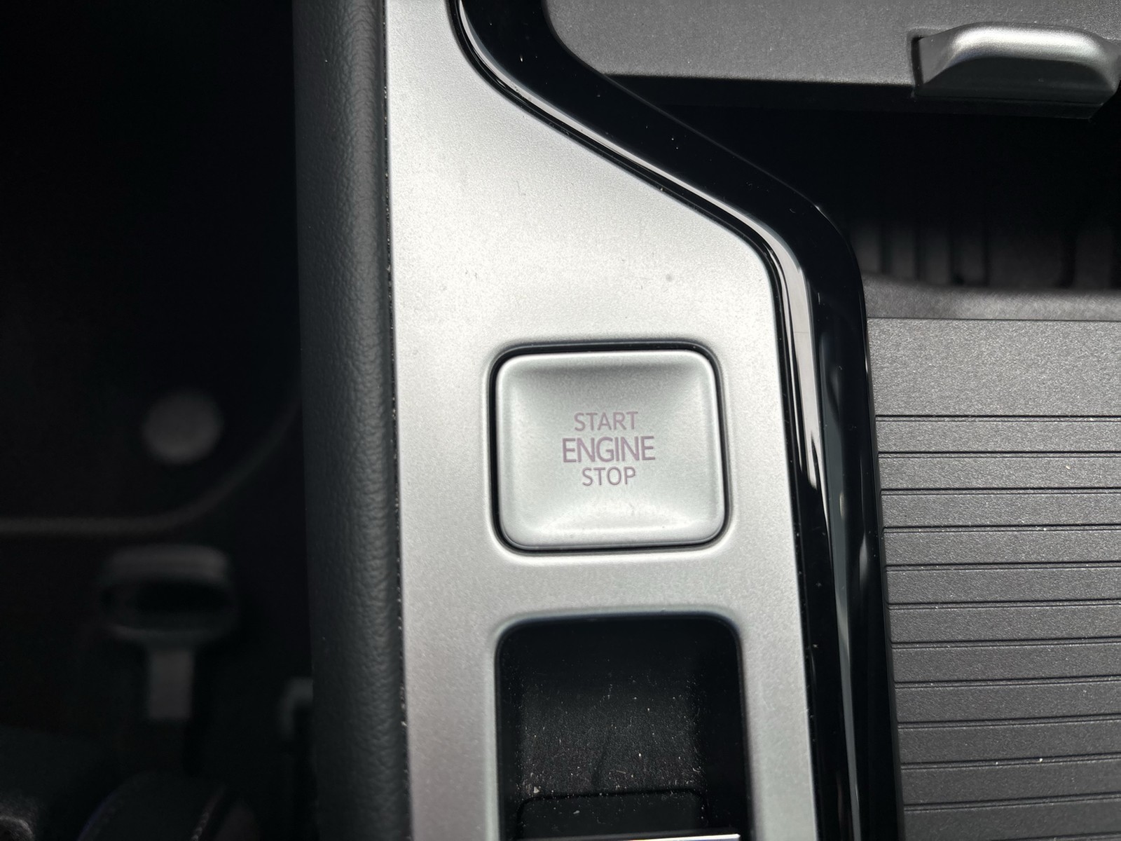 Volkswagen Passat Variant 2.0 R-LINE 4X4 NEUES MODELL PANO