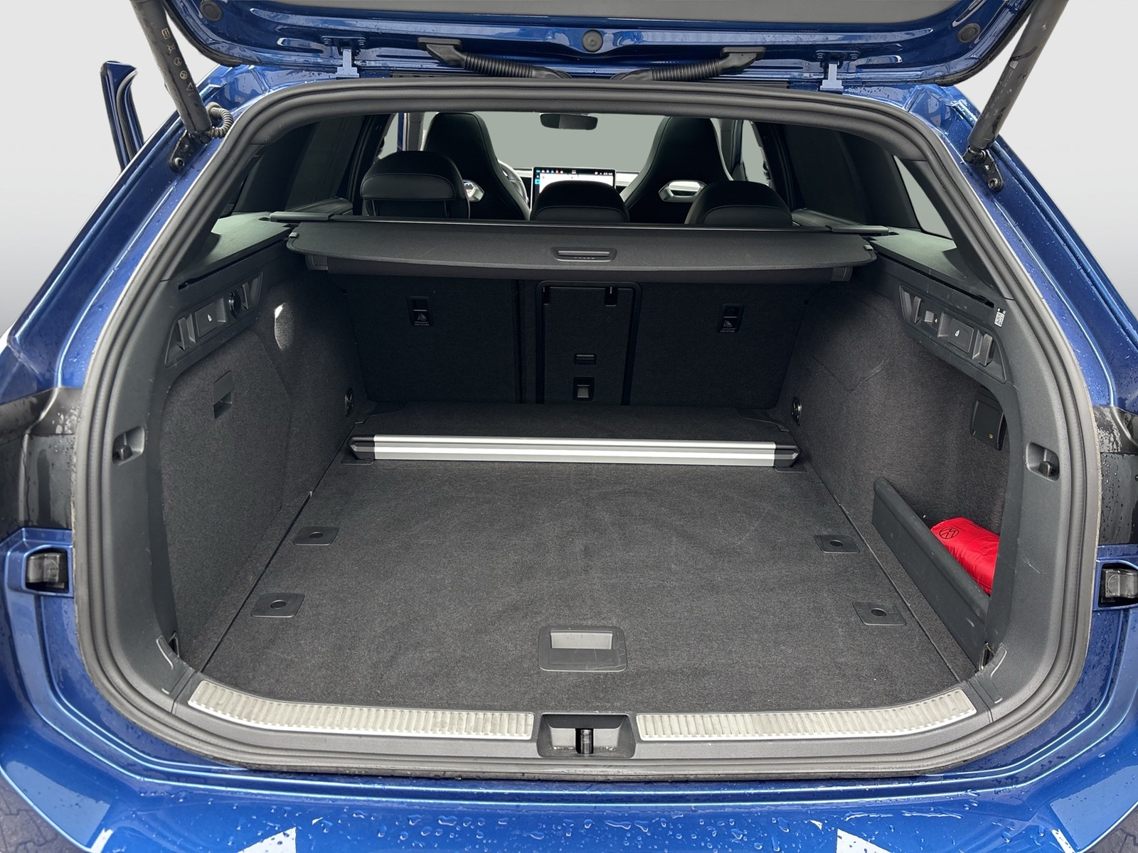 Volkswagen Passat Variant 2.0 R-LINE 4X4 NEUES MODELL PANO