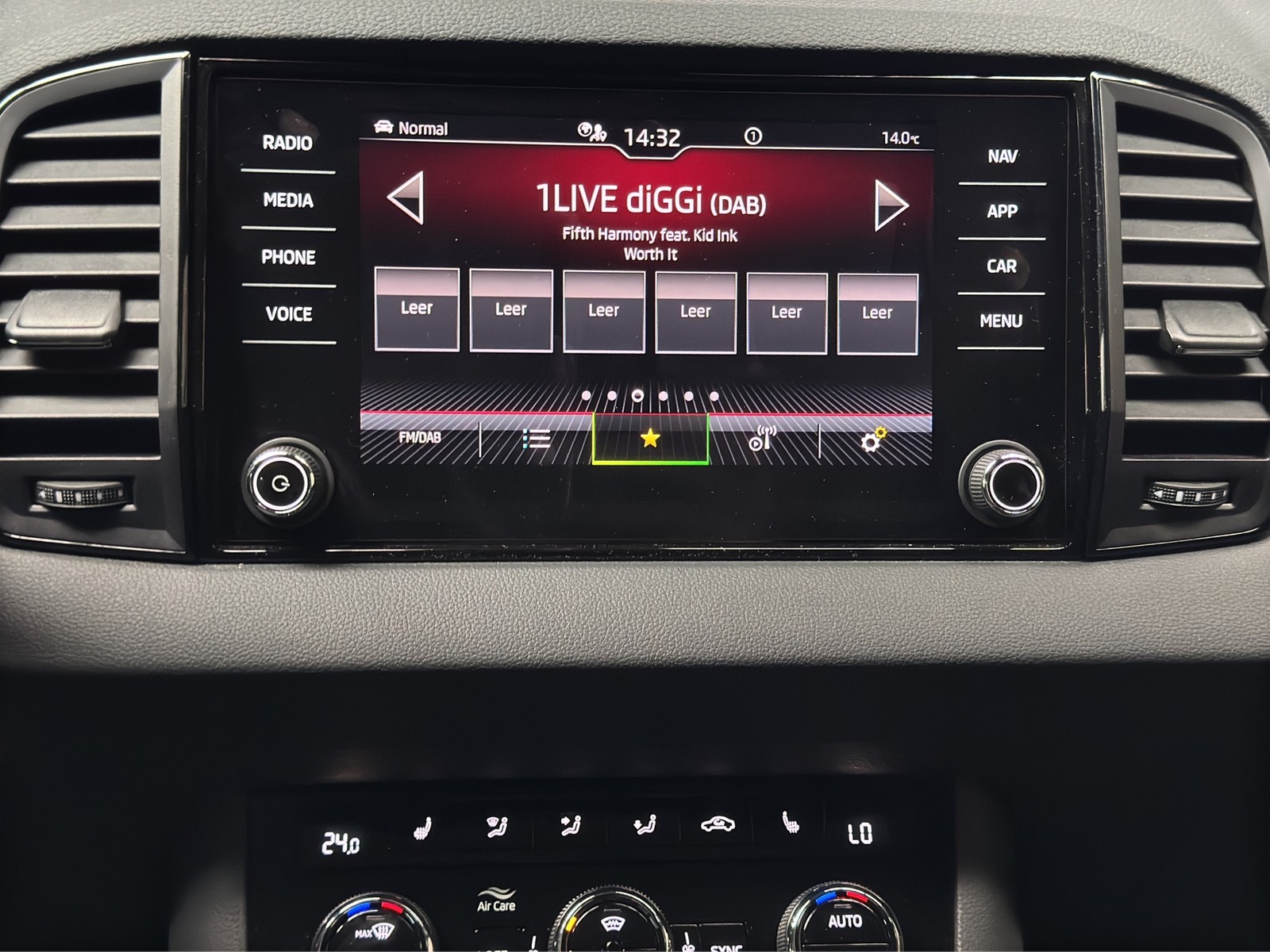 Skoda Karoq 1.5 SPORTLINE LEDER PANO CAM LM18 E-KLAPPE