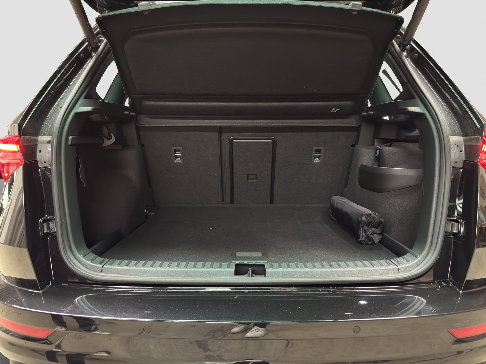 Skoda Karoq 1.5 SPORTLINE LEDER PANO CAM LM18 E-KLAPPE