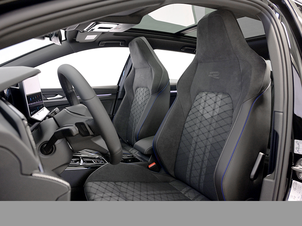 Volkswagen Golf Variant 2.0 R-LINE DSG AHK PANO eKLAPPE