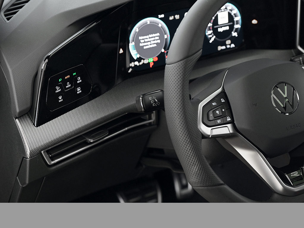 Volkswagen Golf Variant 2.0 R-LINE DSG AHK PANO eKLAPPE