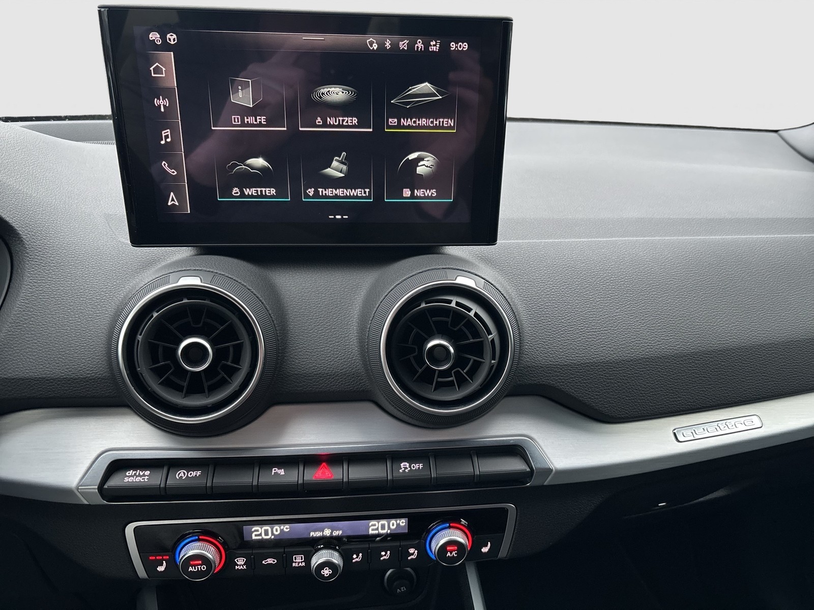 Audi SQ2 quattro BLACKPAK CAM ACC LM18 E-KLAPPE NAVI+