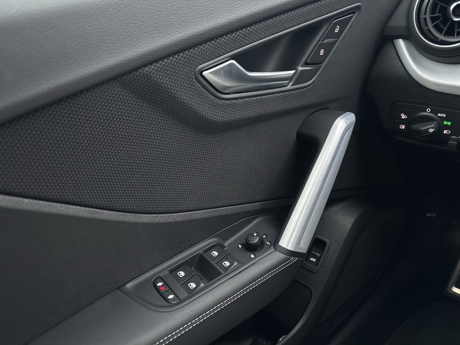 Audi SQ2 quattro BLACKPAK CAM ACC LM18 E-KLAPPE NAVI+