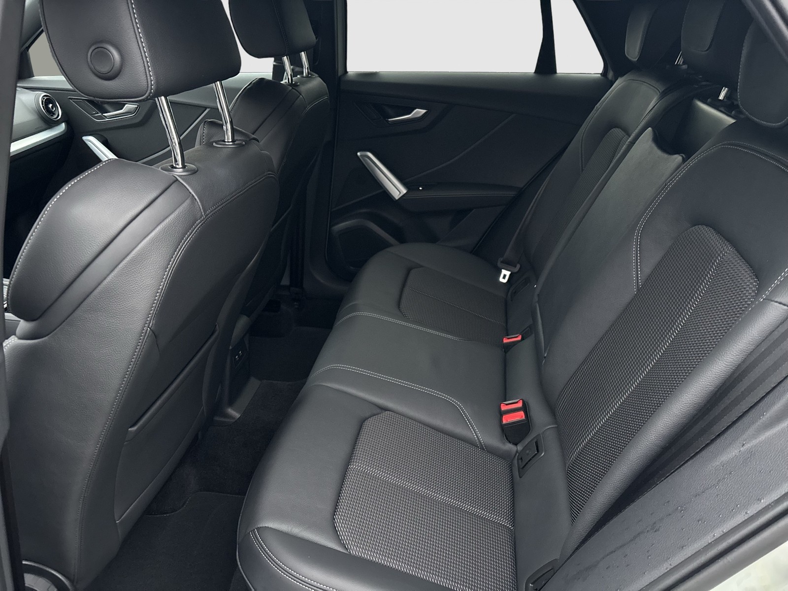 Audi SQ2 quattro BLACKPAK CAM ACC LM18 E-KLAPPE NAVI+