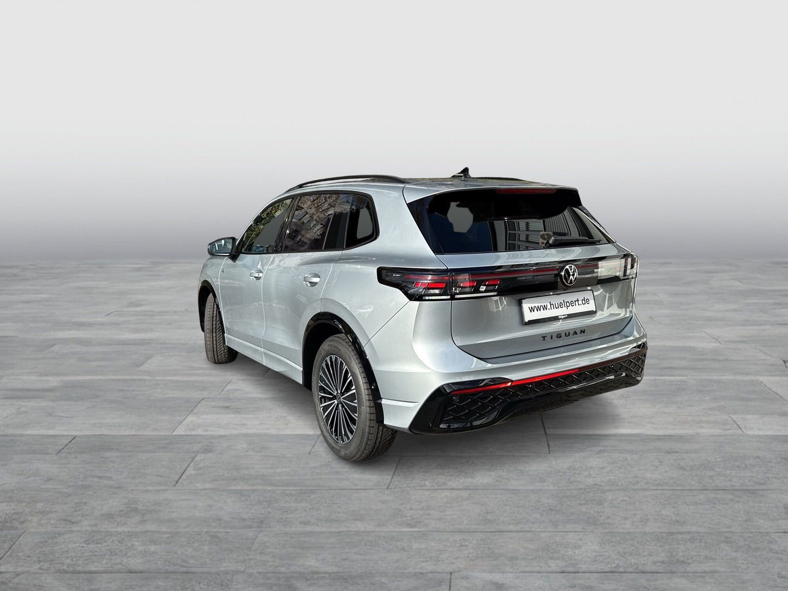 Volkswagen Tiguan 2.0 R-LINE DSG BLACKSTYLE PANO AHK LM20