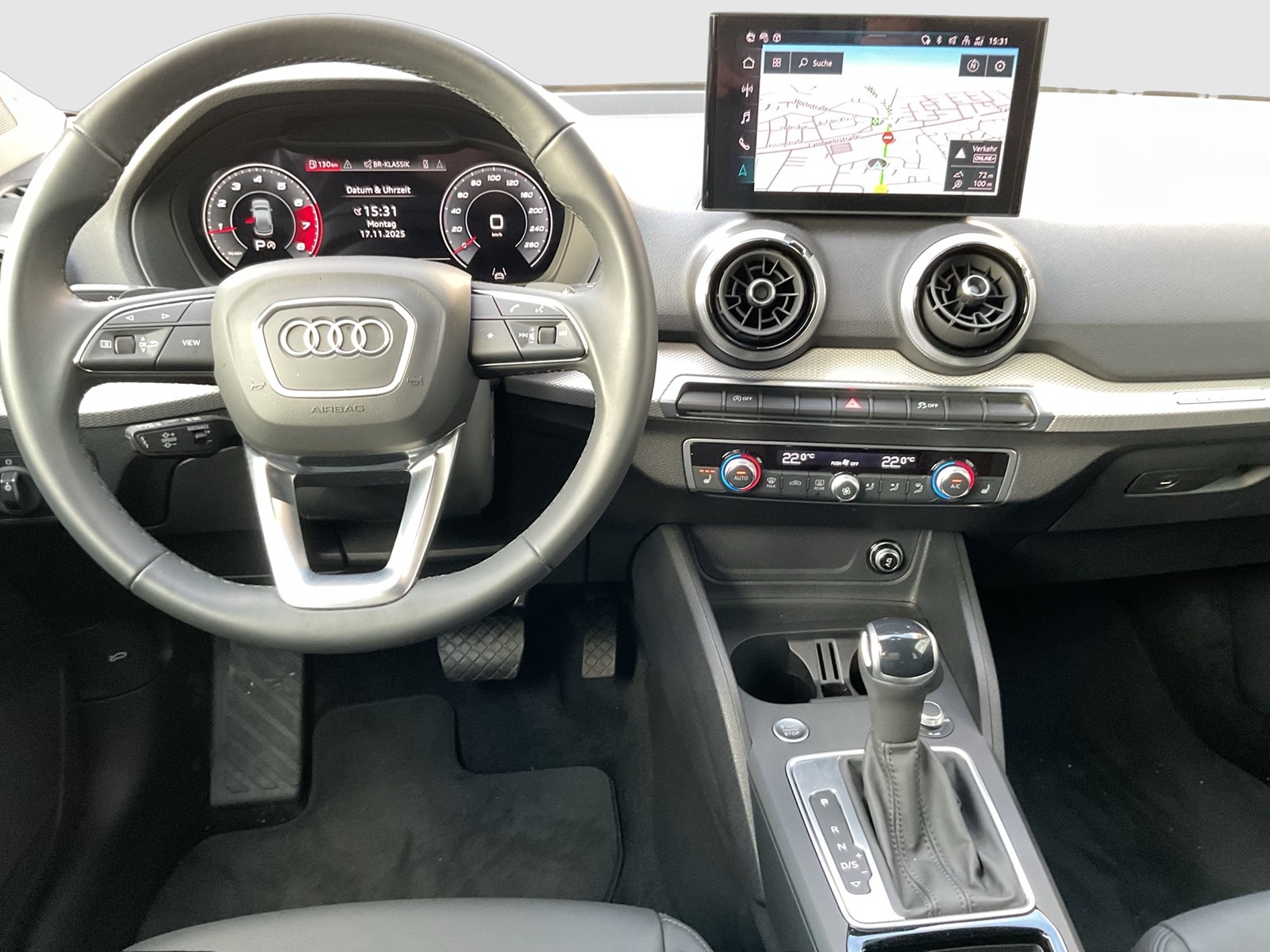 Audi Q2 40 quattro advanced AHK ACC LM19 EKLAPPE NAVI+