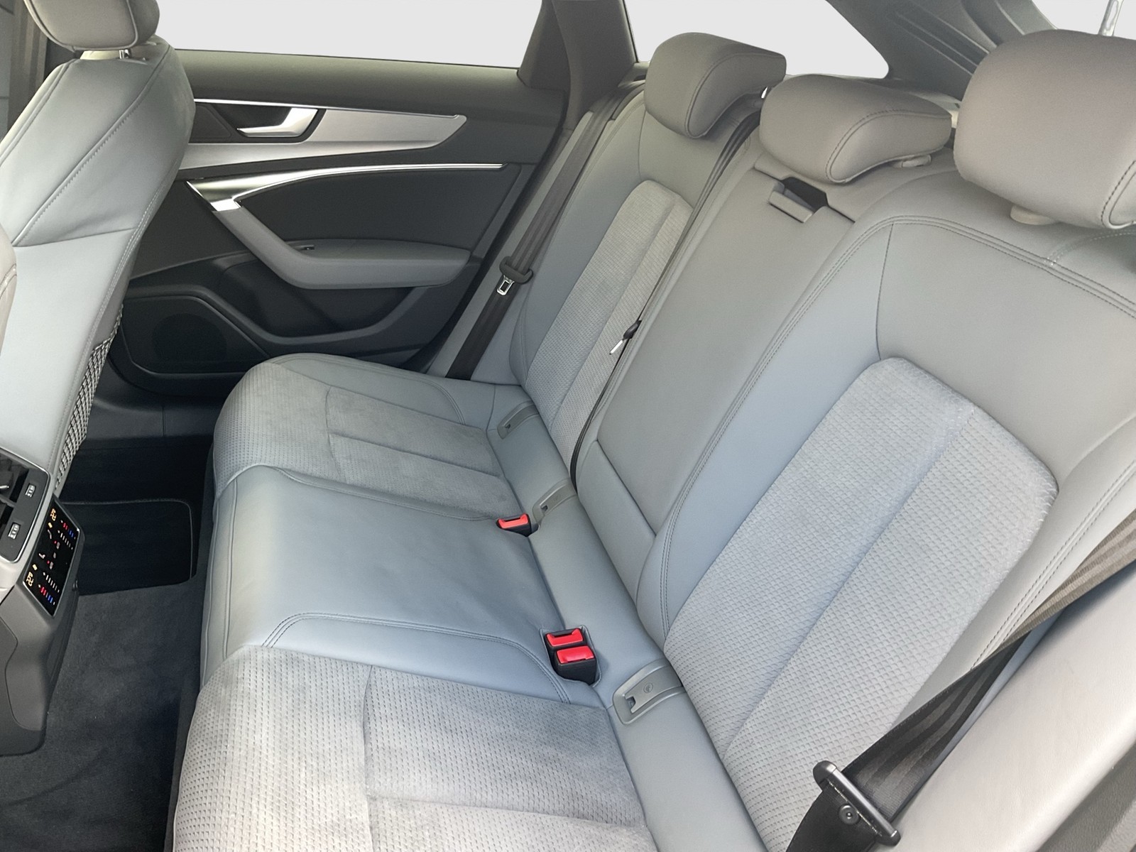 Audi A6 Avant 55 quattro S LINE BLACKPAK PANO AHK 19Z